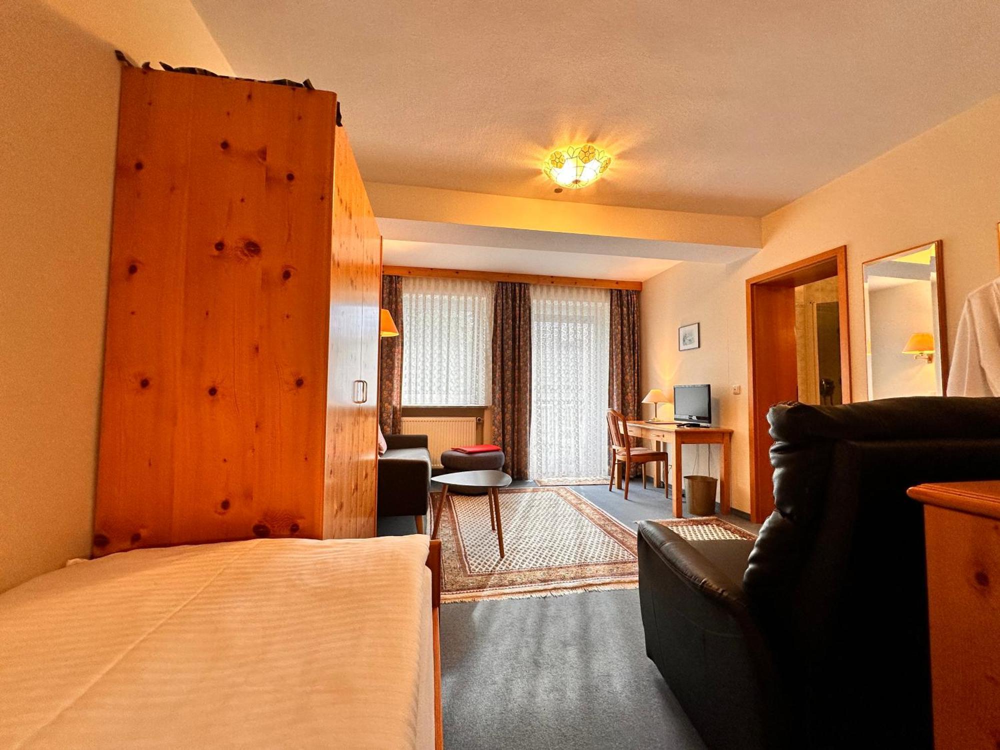 Pension Zum Loewen, Parkplatz, Fruehstueck, Wlan, Zentral Bad Steben Exteriér fotografie
