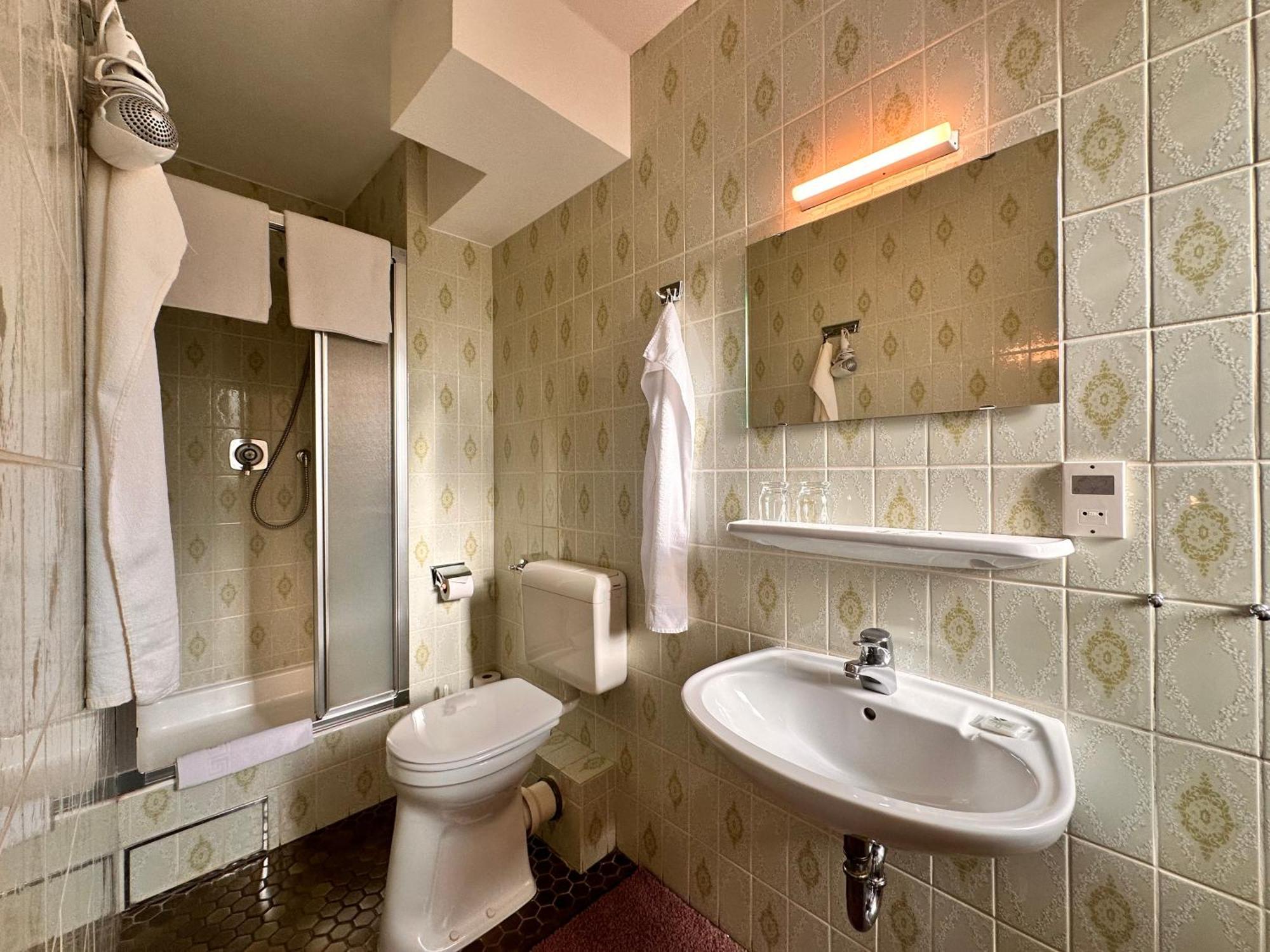 Pension Zum Loewen, Parkplatz, Fruehstueck, Wlan, Zentral Bad Steben Exteriér fotografie