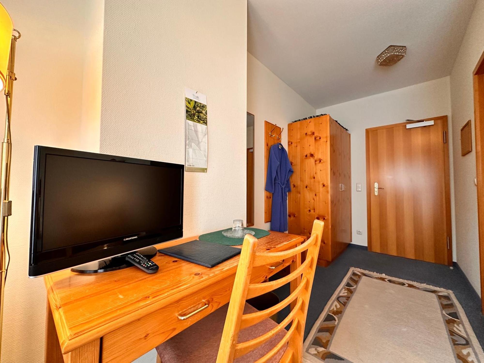 Pension Zum Loewen, Parkplatz, Fruehstueck, Wlan, Zentral Bad Steben Exteriér fotografie